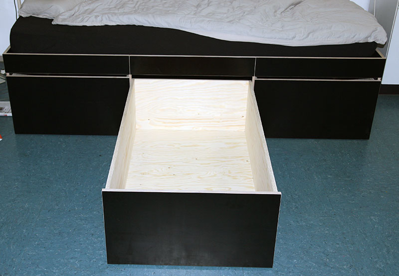 Stauraum-Bett
